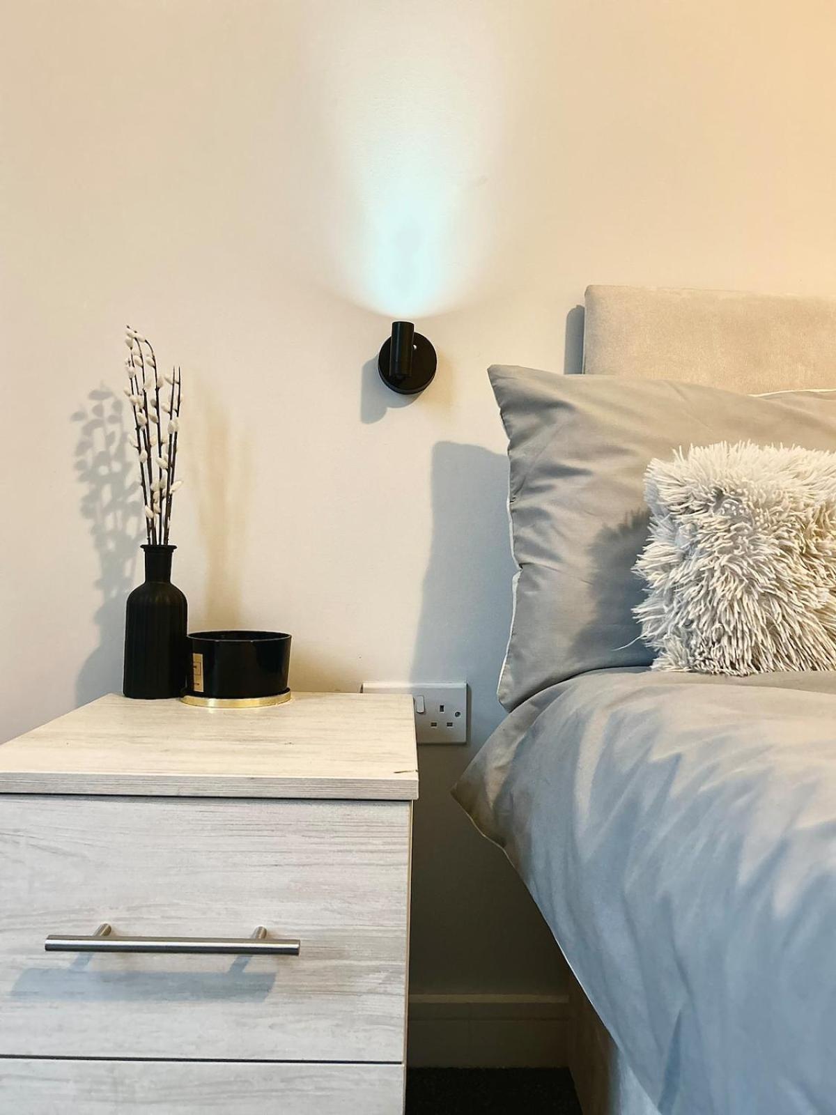 2 Bedroom With View Apartment Birmingham