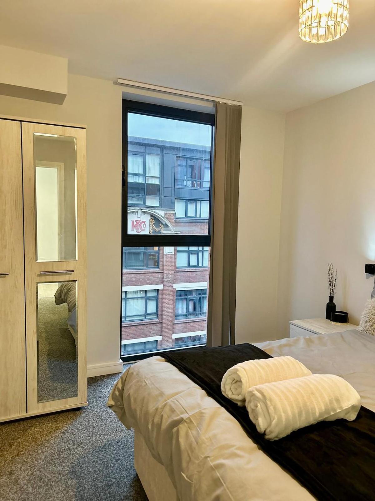 2 Bedroom With View * Birmingham